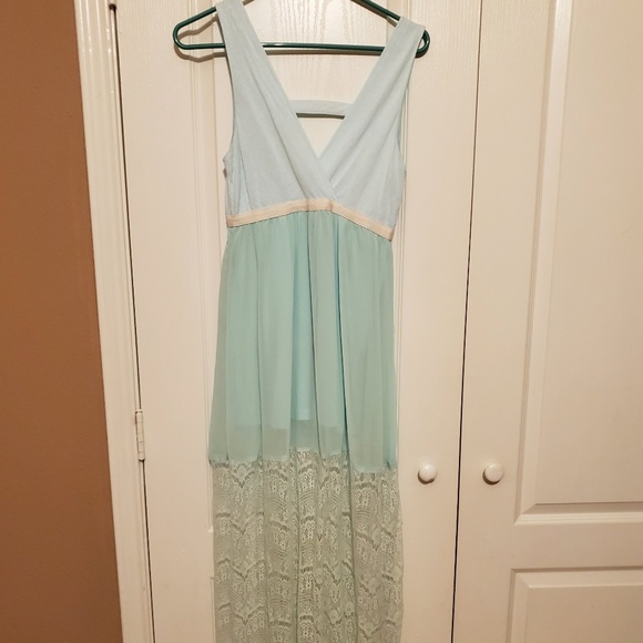 Lace Maxi Dress - Picture 4 of 4